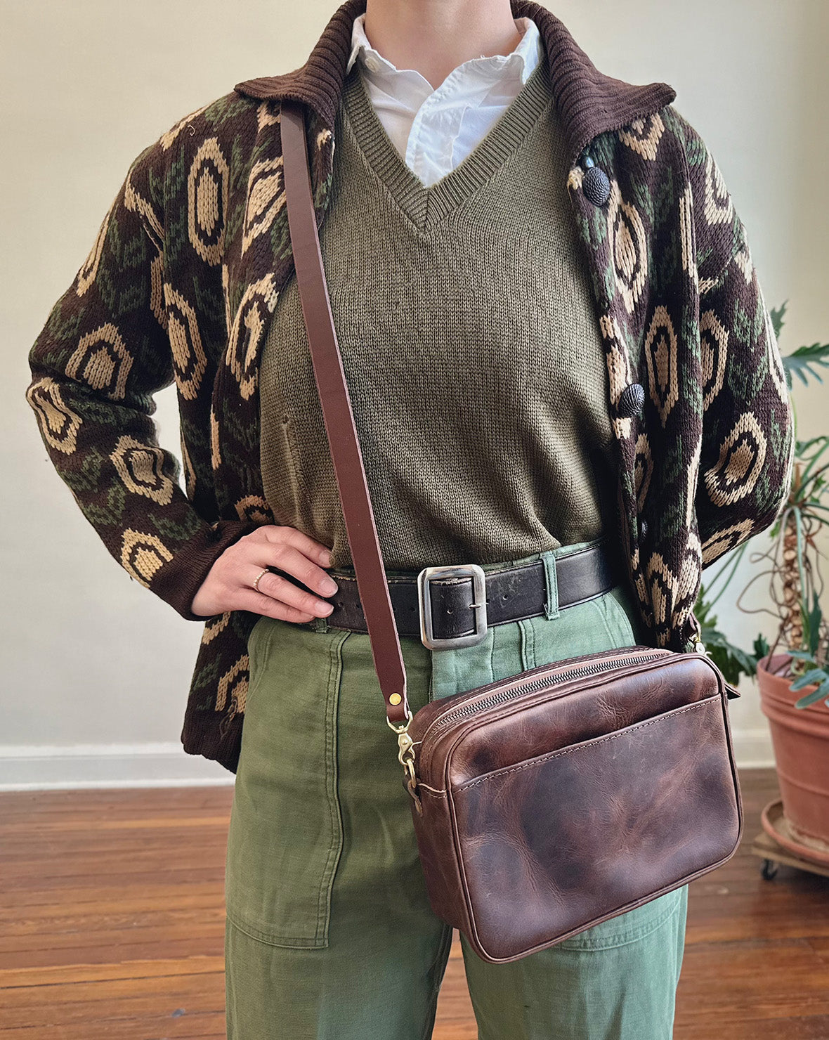Horween Leather Crossbody Handbag - Dublin Brown | ARTIFACT - Made