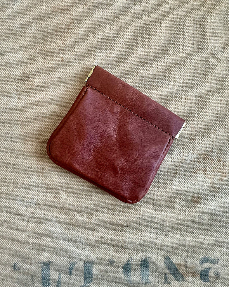 Squeeze Pouch in Full Grain Leather