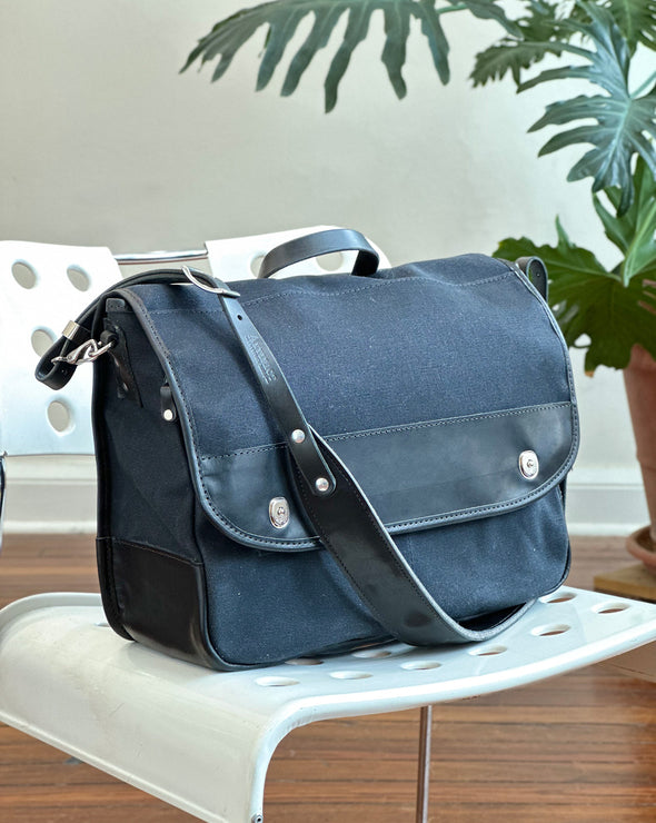 Waxed Messenger Laptop Musette Field Bag ARTIFACT Made in USA